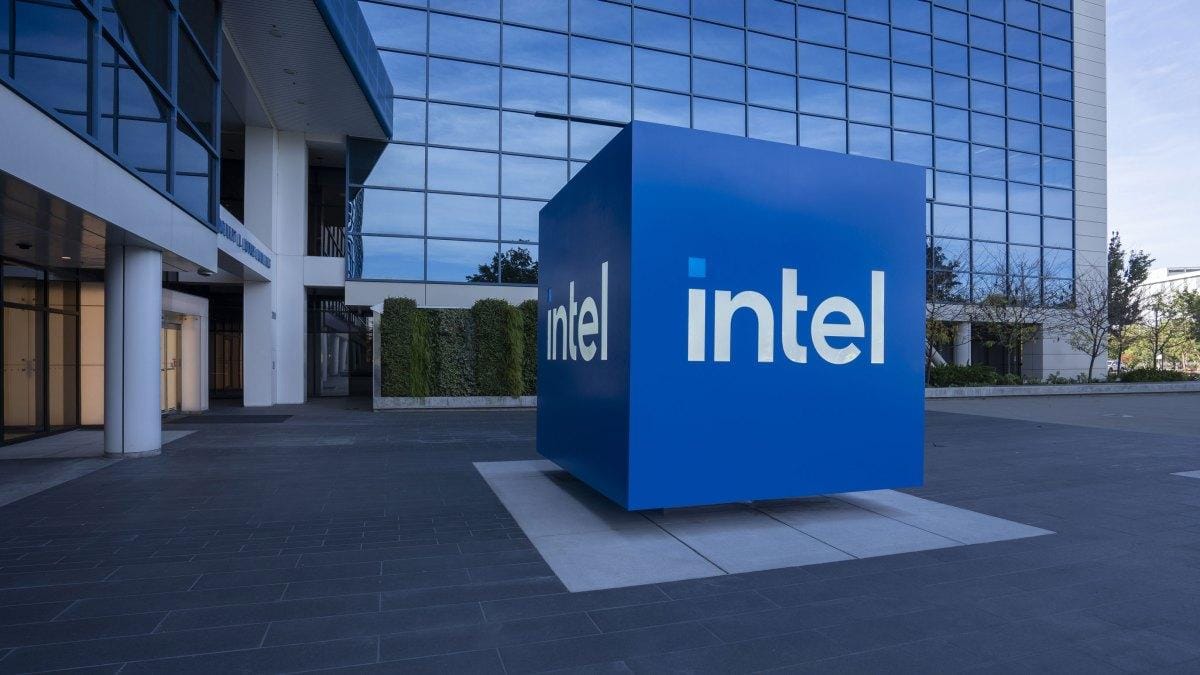 Intel desiste do chip Falcon Shores e frustra expectativas. 1 Intel desiste do chip Falcon Shores e frustra expectativas.