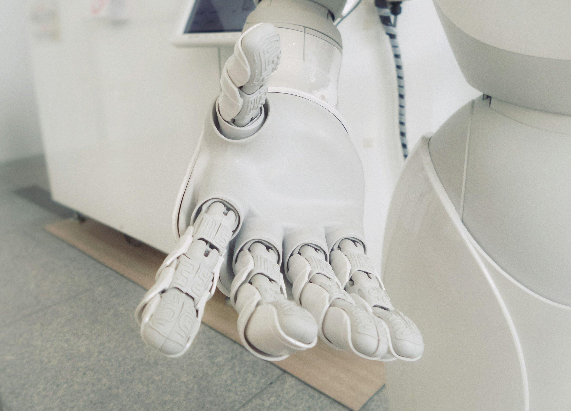 Máquinas Inteligentes em 2035: Desafios e Inovações para o Futuro. 1 Máquinas Inteligentes em 2035: Desafios e Inovações para o Futuro.